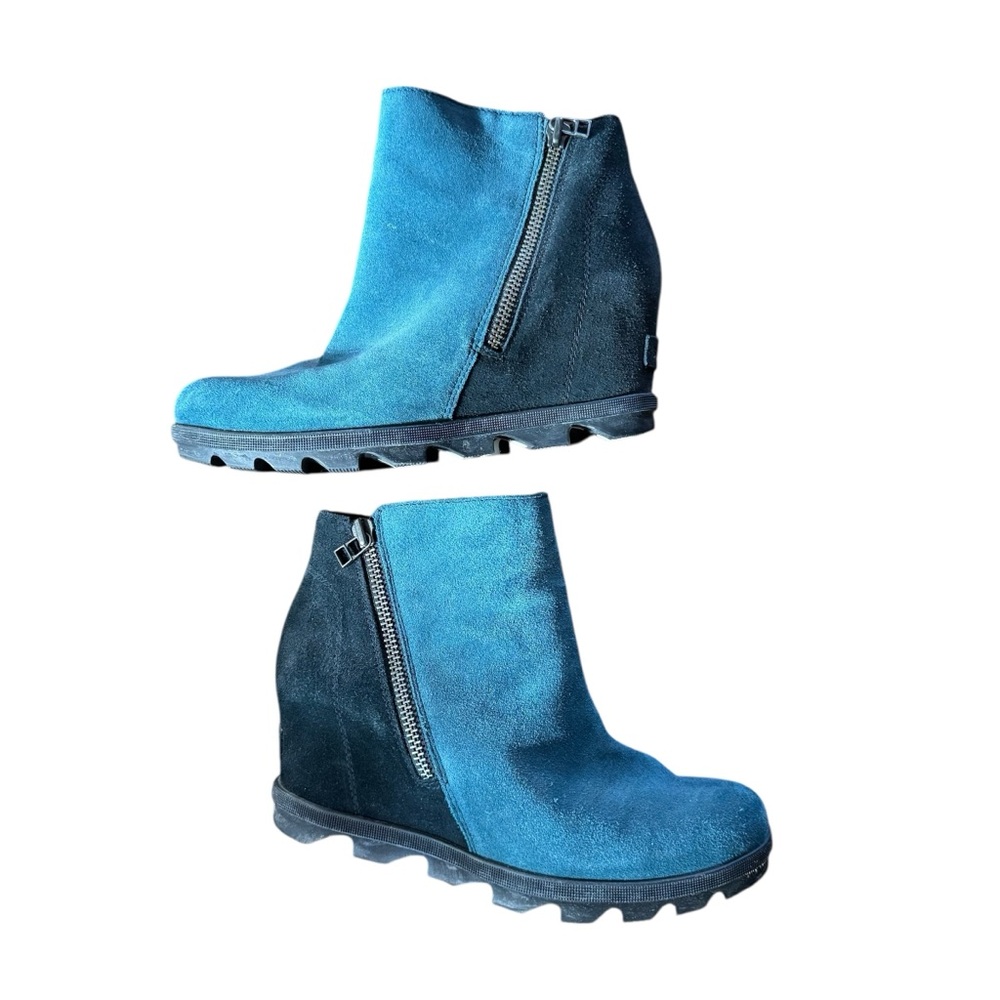 EUC Sorel Marina Blue and Black Wedge Zipper Bootie Size 10